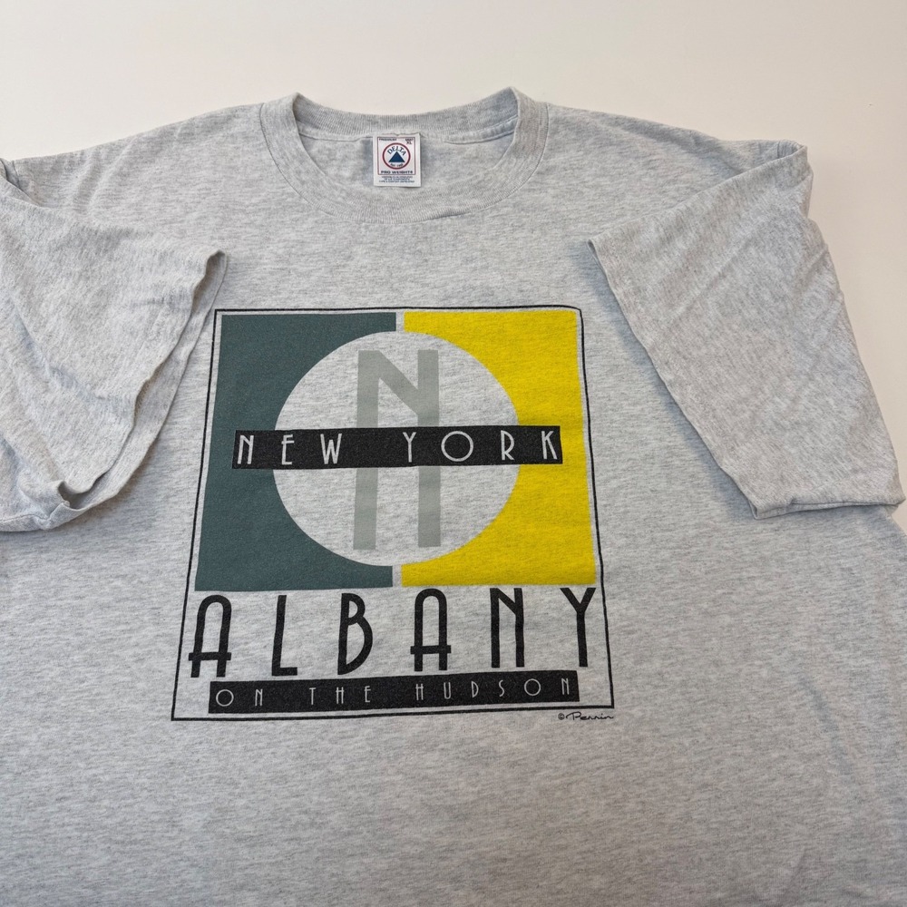 Vintage New York Albany "On‎ the Hudson" T-Shirt  90s Graphic Tee  XL